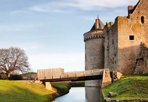 chateau dans le golfe du morbihan