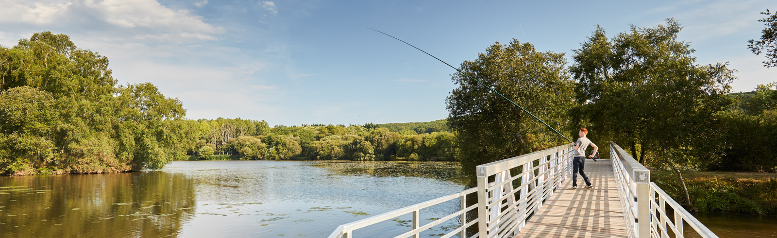 pecheur lac de brandivy