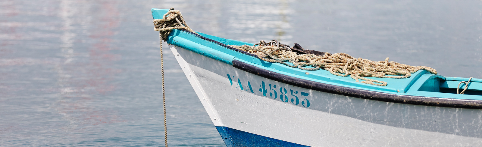 bateau peche en mer