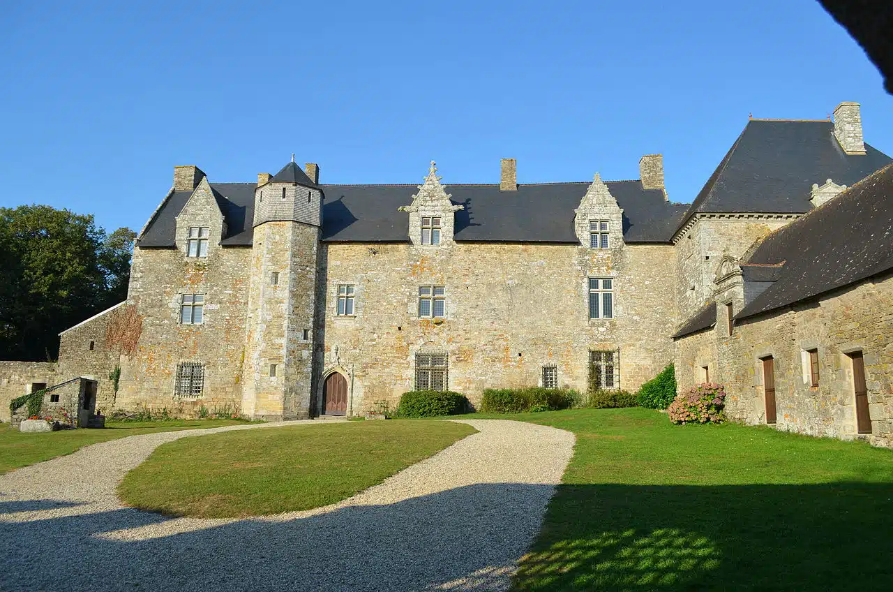 chateau du plessis josso theix